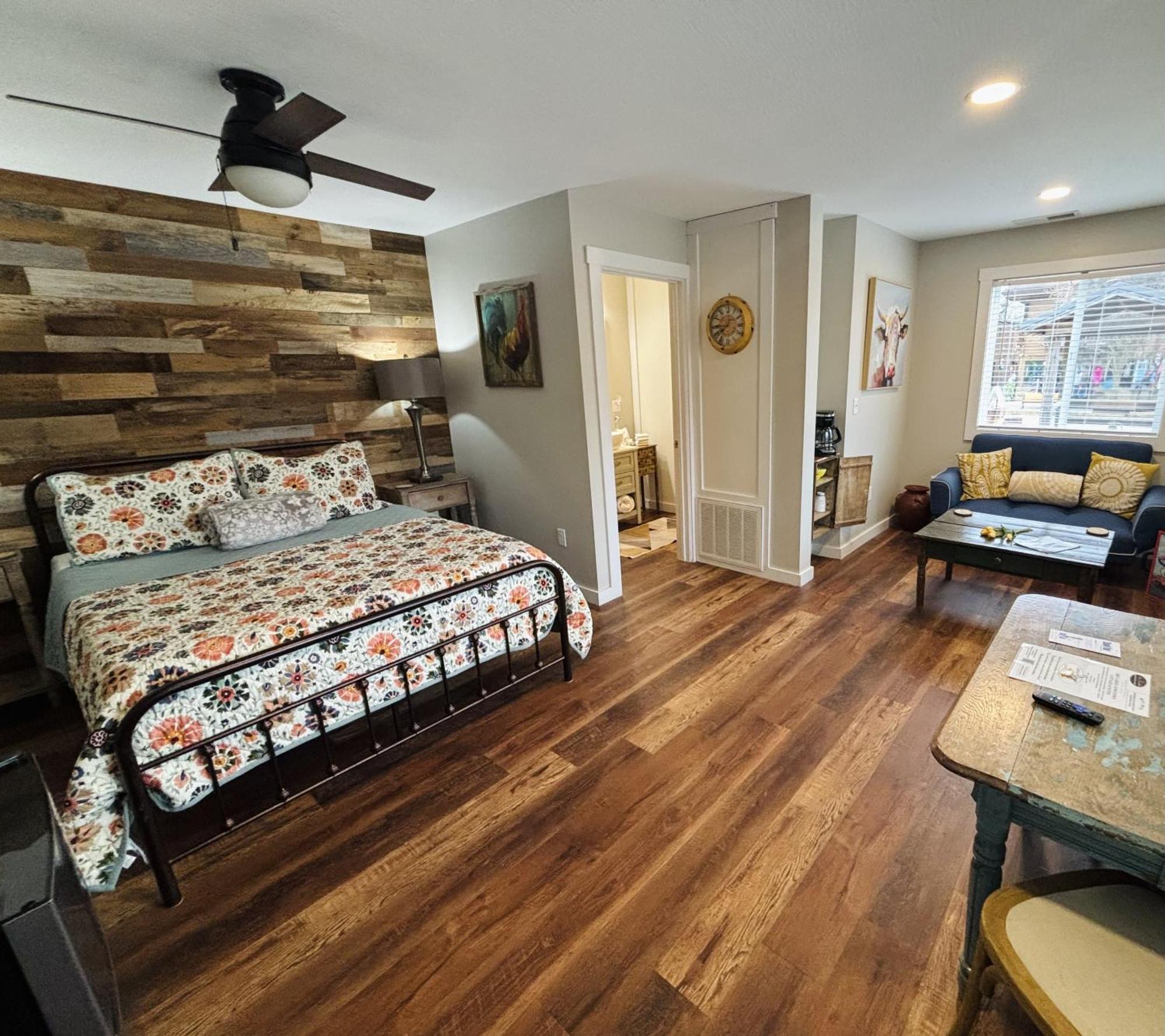 The Iris Garden Downtown Cottages And Suites Nashville Δωμάτιο φωτογραφία